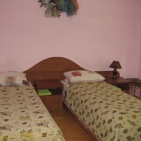 Veselka Stari Kuty